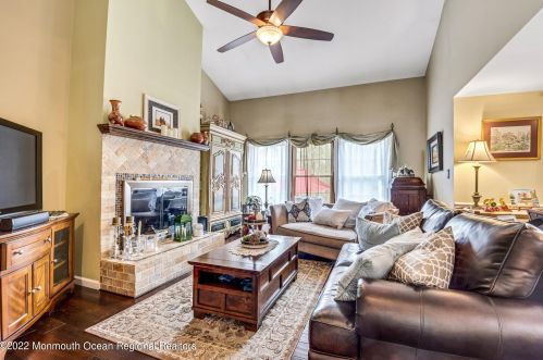 23 Mc Kinley Dr, Tinton Falls NJ 07712-2853 exterior