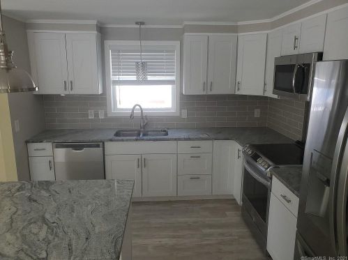 213 Stanavage Rd, Colchester, CT 06415-2034