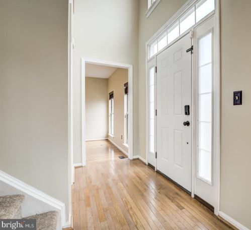 16780 Brandy Moor Loop, Woodbridge VA  22191-4755 exterior