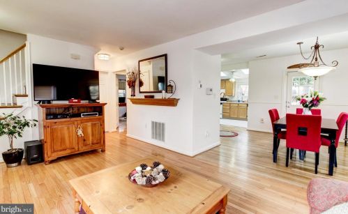 10610 Dunmoor Dr, Silver Spring MD 20901-1518 exterior