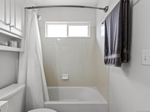 4825 Eaton Park Way, Aurora CO  80016-5831 exterior