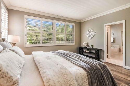10 Brockton, Irvine CA  92620-7911 exterior