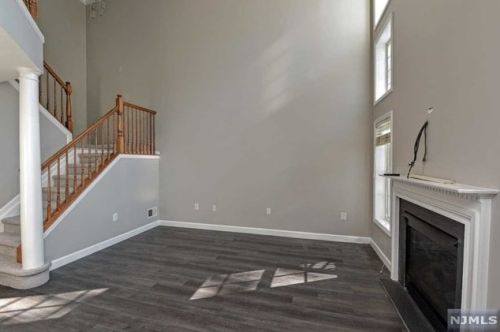 59 Magnolia Way, Paterson NJ  07508-3114 exterior