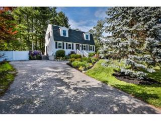 25 Melissa Dr, Nashua, NH 03062-3643
