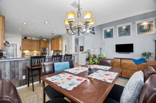 2127 Trinity Mnr Ln, Richmond TX  77469-7255 exterior