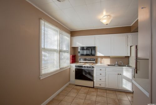 3832 Quincy Ave, Ogden UT  84401-1830 exterior