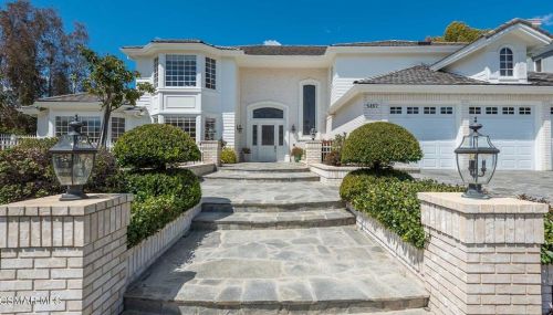 5467 Wellesley Dr, Calabasas, CA 91302-3111