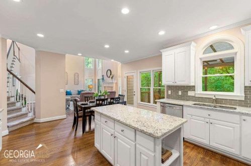 165 Fieldsborn Ct, Atlanta GA  30328-1039 exterior
