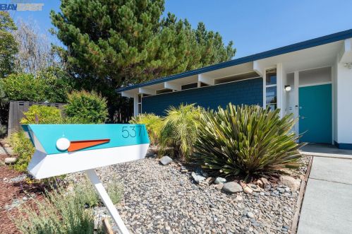5371 Crown Ct, Hayward, CA 94552-2615