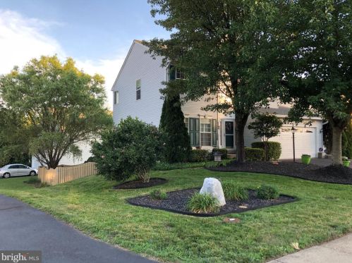 3765 Katie Pl, Triangle, VA 22172-2044