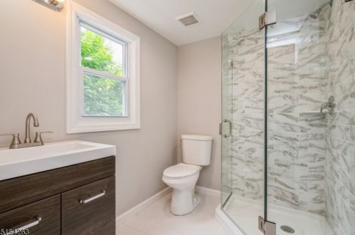 16 Kyle Dr, Dover NJ  07801-4736 exterior