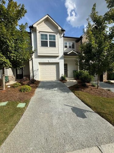 3180 Meadowstone Ln, Atlanta, GA 30331-2939