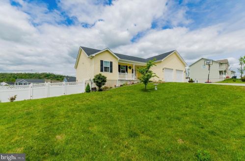406 Gordon Dr, Hedgesville, WV 25427-4456