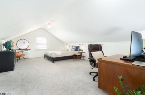 86 Midland Blvd, Maplewood NJ  07040-1810 exterior