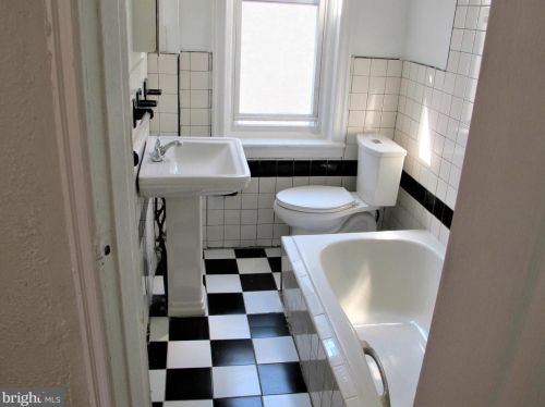 1404 30 St, Philadelphia PA 19145-1664 exterior