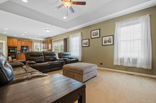 816 Mark Ln, Pingree Grove IL  60140-8278 exterior