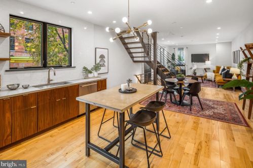 2401 Emerald St, Philadelphia PA  19125-1204 exterior
