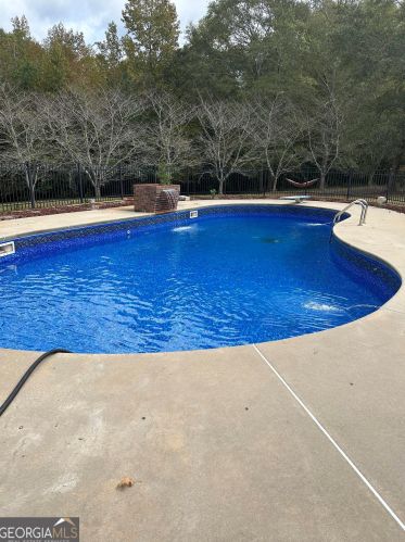 1224 Ml Crk Ln, Stockbridge GA  30281-4879 exterior