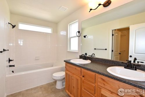 2625 Emerald St, Loveland CO 80537-2011 exterior