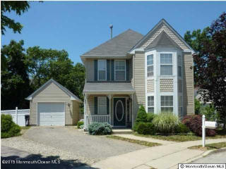 142 Hamlet Ct, Toms River NJ  08753-6405 exterior
