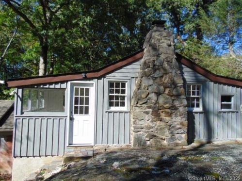 23 Kanungum Trl, Huntington, CT 06484-4905