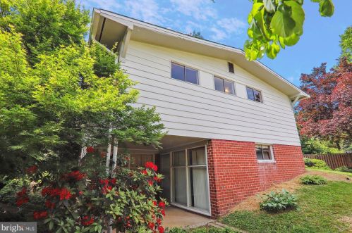 2205 Richland Pl, Silver Spring MD 20910-2331 exterior