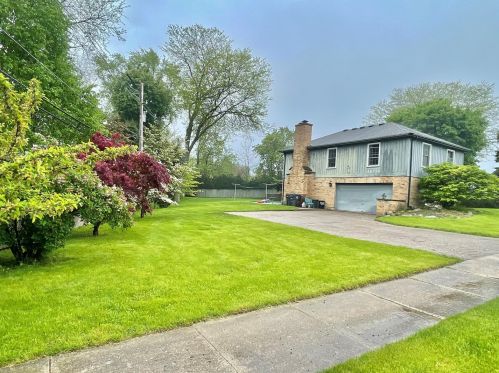 135 Montesano Ave, Waukegan, IL 60087-4021