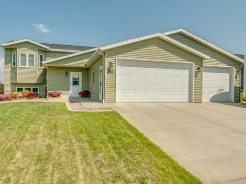 6420 Edgerly Ln, Bismarck, ND 58504-9231