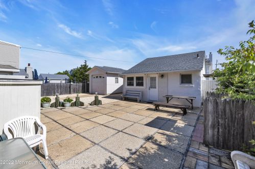 139 Princeton Ave, Lavallette NJ 08735-2635 exterior