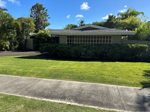 6631 Kalopa St, Honolulu, HI 96825-1012
