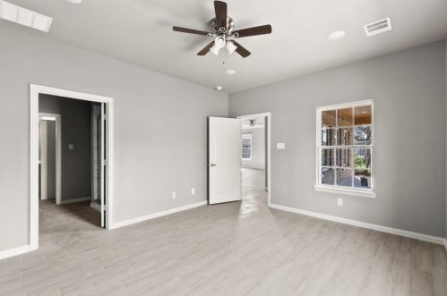 4720 Shackleford St, Fort Worth TX  76119-3563 exterior