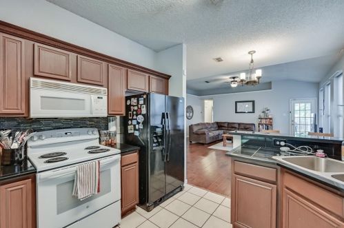 5724 Northfield Dr, Fort Worth TX  76179-3750 exterior