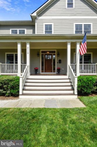 2113 Grayson Pl, Falls Church, VA 22043-1650