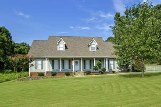103 Chestnut Hill Dr, Athens, TN 37303-4783