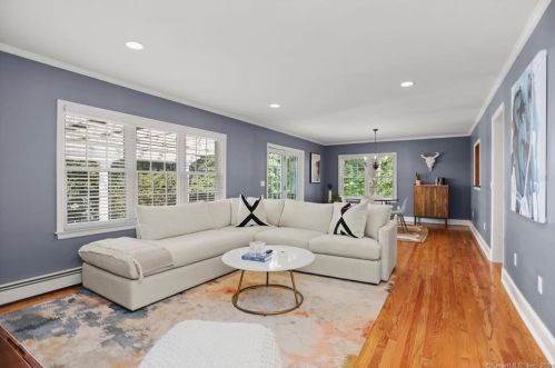 46 Pine Hill Ave, Norwalk CT  06855-2810 exterior