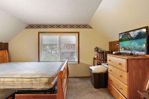1122 Albemarle St, Saint Paul MN  55117-4415 exterior