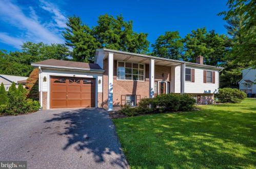 5 Weil Dr, Graceham, MD 21788-1767