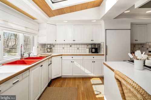 32 Snowden Ln, Princeton NJ 08540-3650 exterior