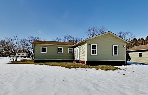 115 Office St, Braidwood, IL 60408-1995