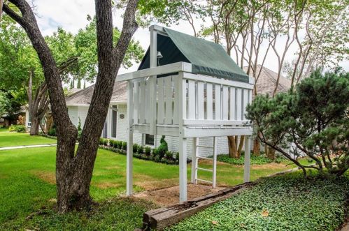 7101 Claybrook Dr, Dallas TX  75231-5605 exterior