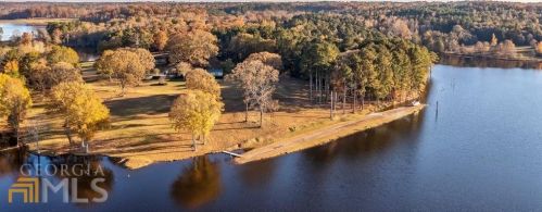 175 Evans Dr, Bogart, GA 30622-0051