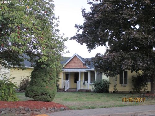 306 Jefferson St, Carlton, OR 97111-9000