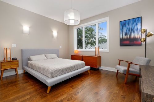 3330 Clifton Ave, Chicago IL  60657-2225 exterior