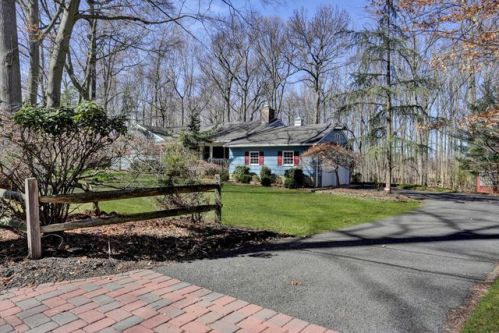 18 Blue Hills Dr, Holmdel Village, NJ 07733-2218
