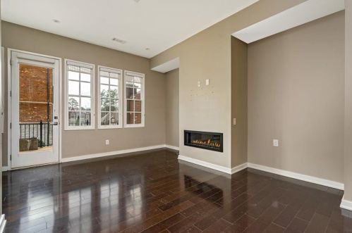 2912 Hermance Dr, Atlanta GA  30319-2704 exterior