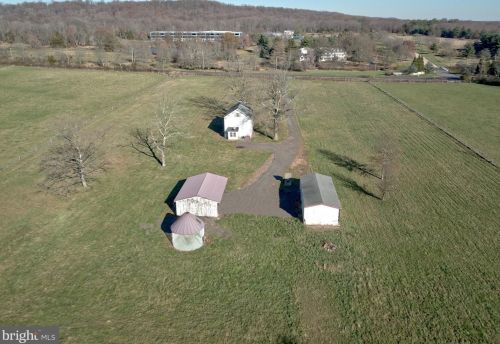 333 Carter Rd, Princeton NJ  08540-7422 exterior