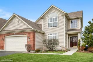 128 Valencia Pkwy, Gilberts, IL 60136-8011