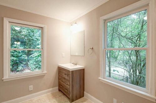 55 Baker Dr, Atlanta GA  30354-2017 exterior