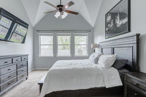 9306 Wheatfield Ln, Richmond TX 77469-5358 exterior