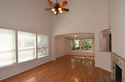 8102 Cheno Cortina Trl, Austin TX  78749-2722 exterior